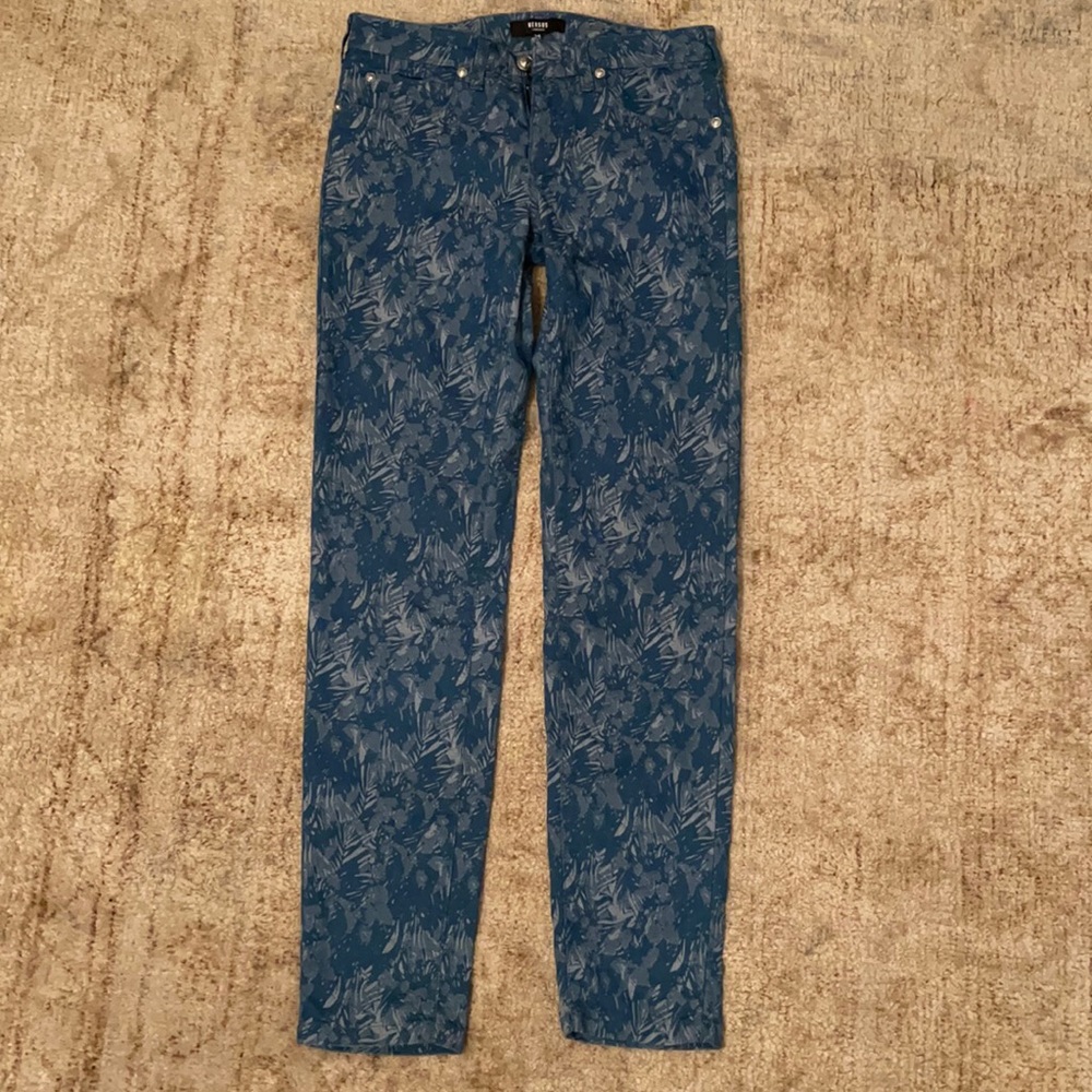 Vercase versus size 25 new no tag